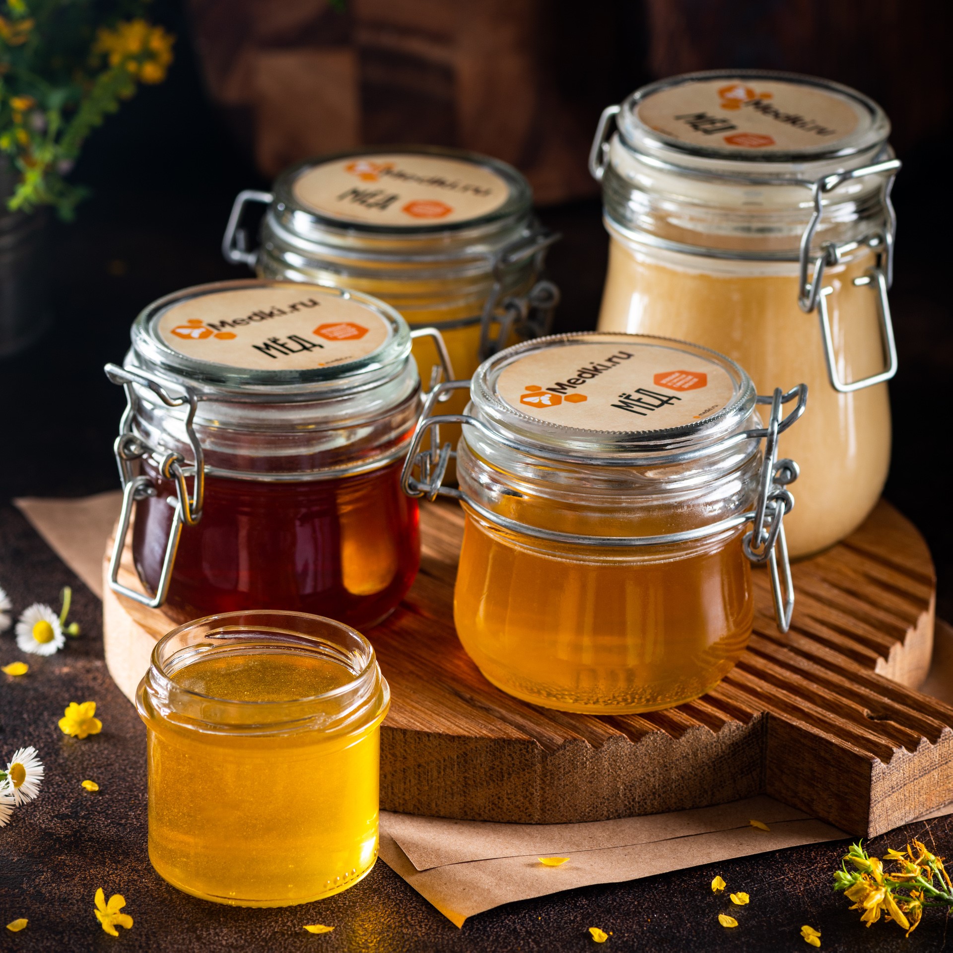 Сколько можно хранить мед при комнатной температуре?